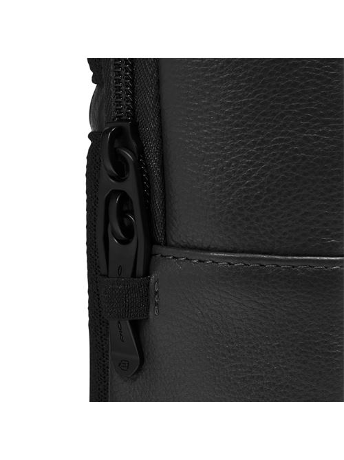 Zaino monospalla porta iPad PIQUADRO | CA6764W137BN